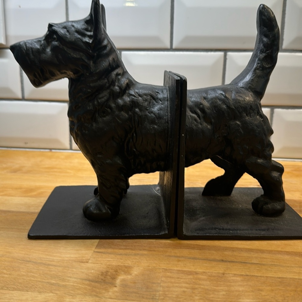 Antique cast-iron Scottish terrier book ends